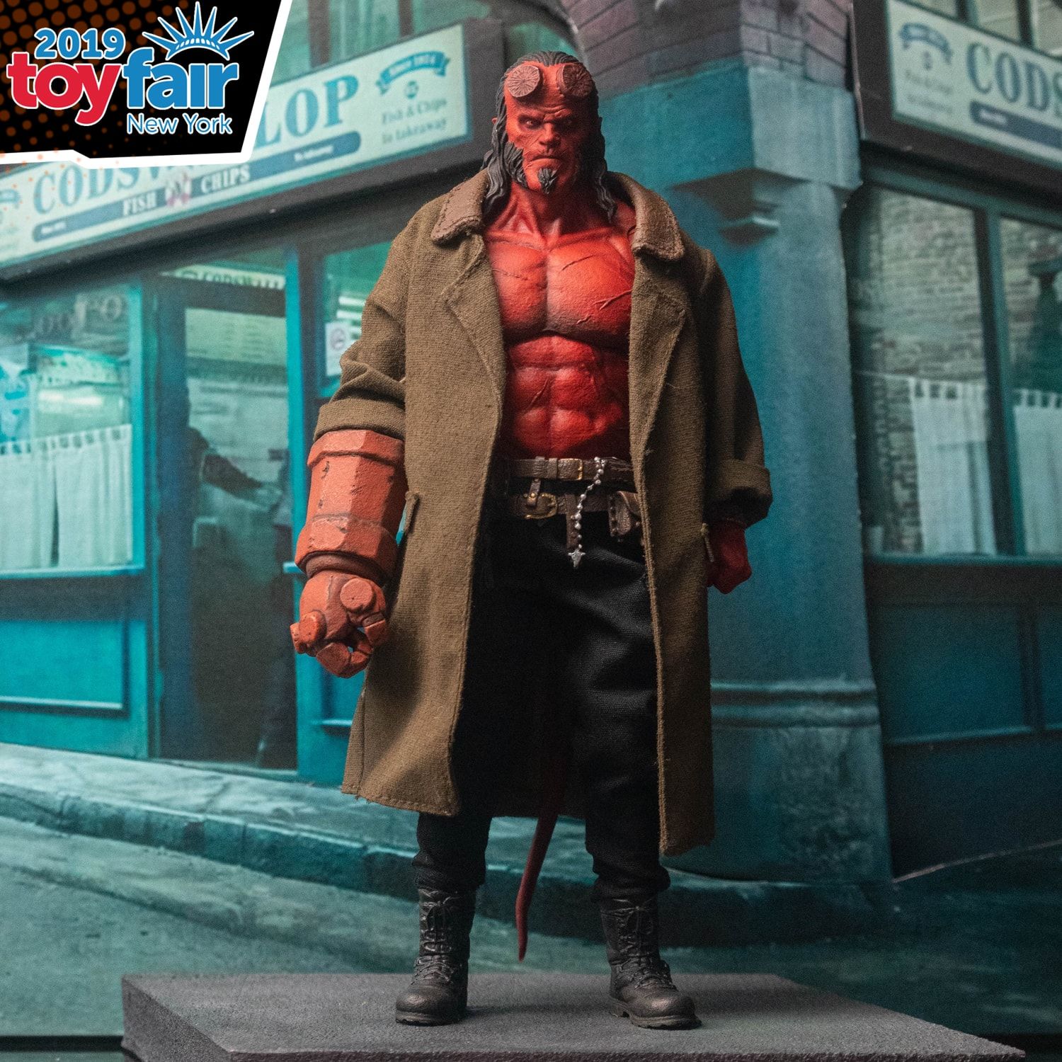 mezco hellboy 2019