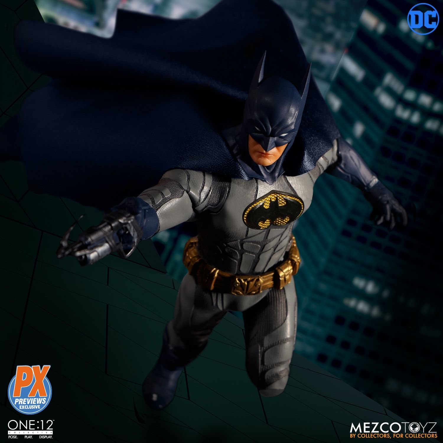 PREVIEWS EXCLUSIVE ONE:12 BATMAN: SOVEREIGN KNIGHT
